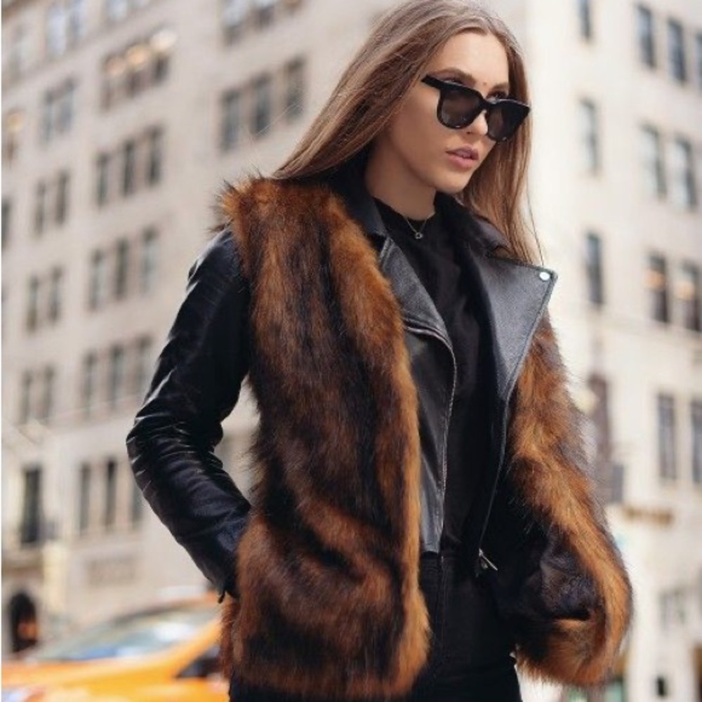 ✨ Vintage Real Fur Vest – Émilien Turgeon Montréal